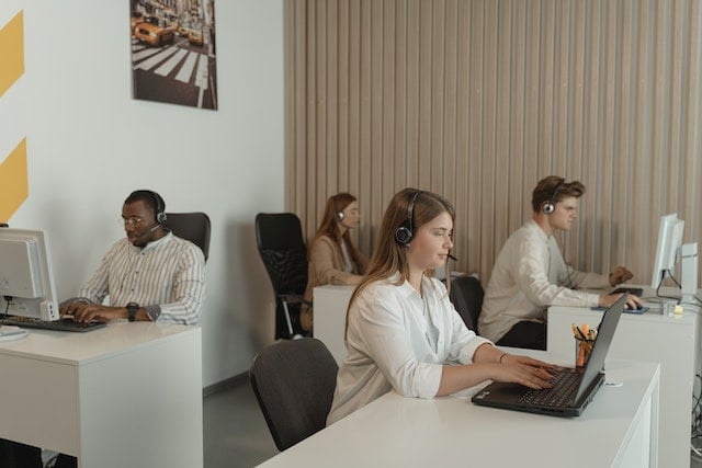 8 Best Practices for Call Center Management in 2023